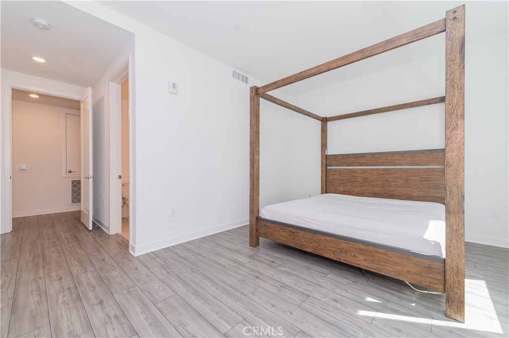 4210 Rivington Property Photo 8