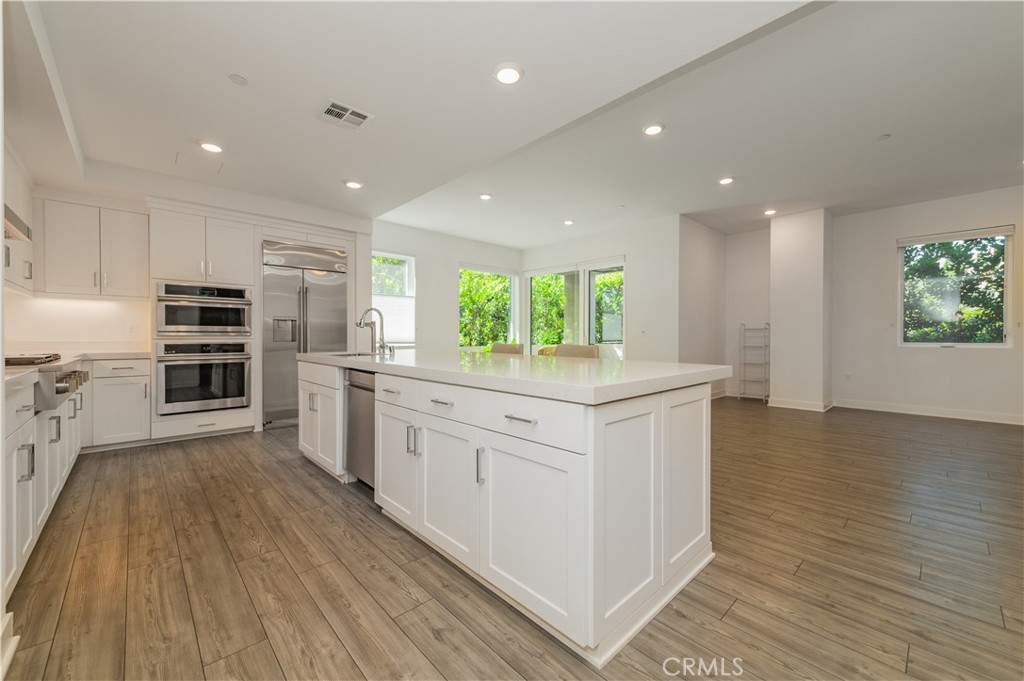 4210 Rivington Property Photo 10