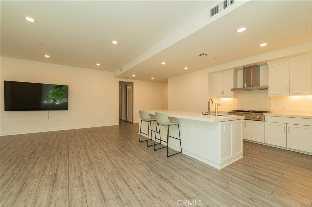 4210 Rivington Property Photo 13
