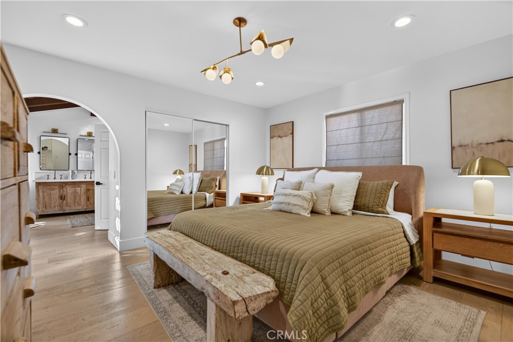 12561 Kenwood Lane Property Photo 19