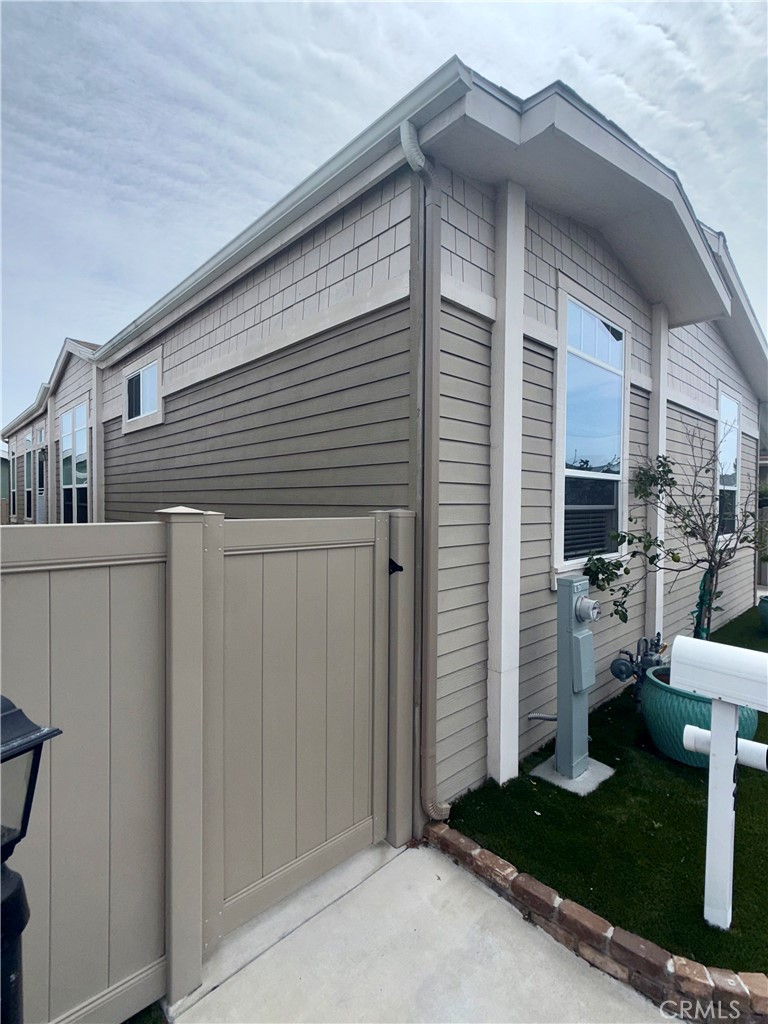 16444 Bolsa Chica Street 167 Property Photo 6