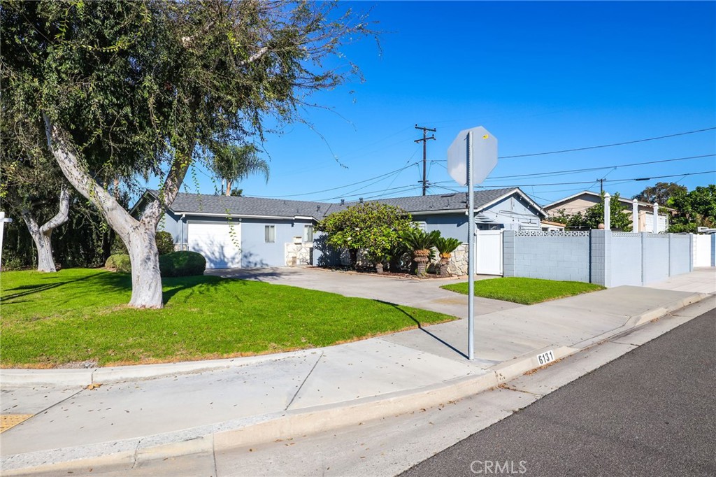 6131 Chinook Property Photo 3