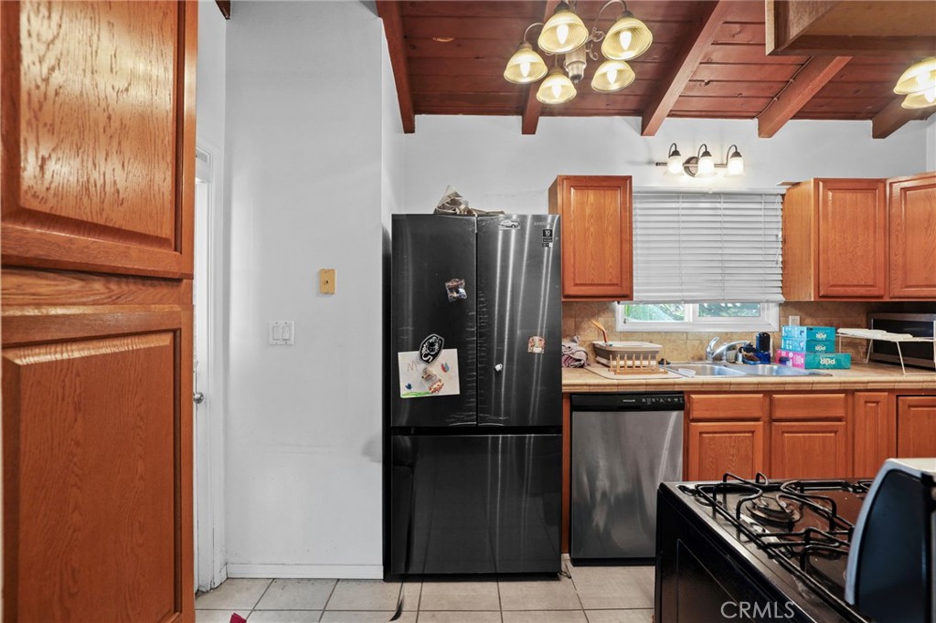 6131 Chinook Property Photo 12