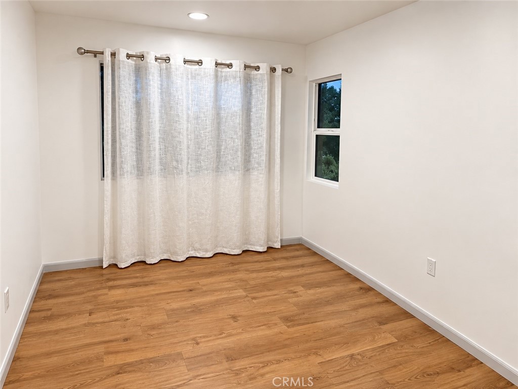 2815 West 60th Street Property Photo 5