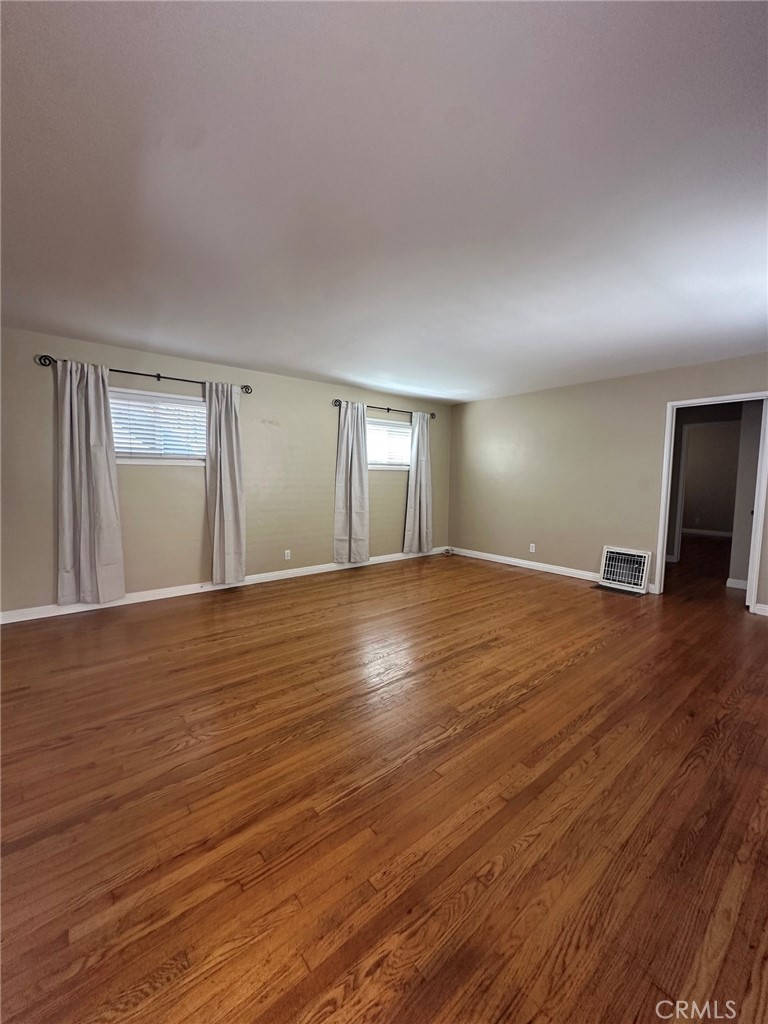 125 Nieto Avenue Property Photo 3