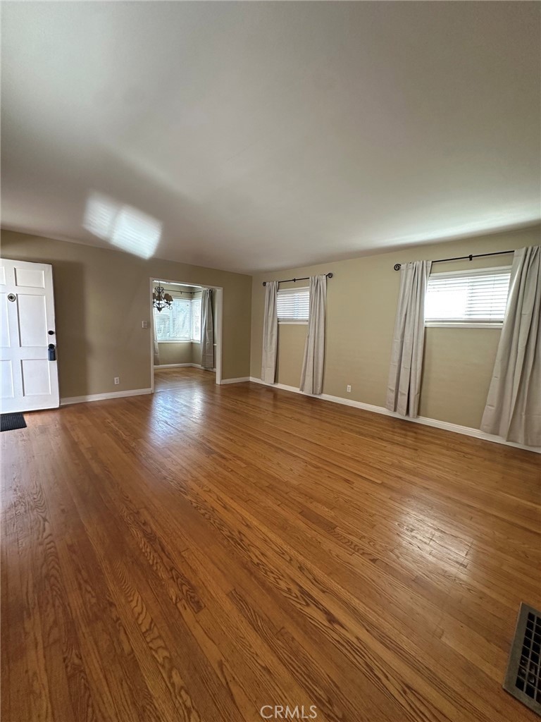 125 Nieto Avenue Property Photo 4