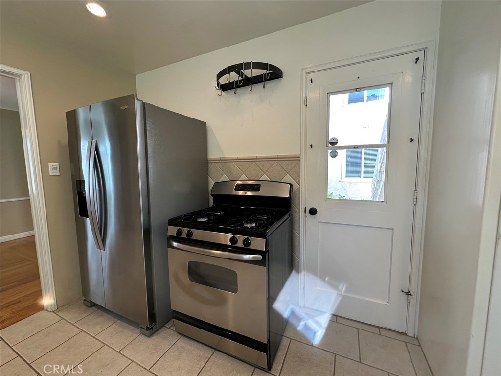 125 Nieto Avenue Property Photo 10