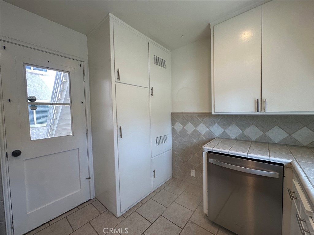 125 Nieto Avenue Property Photo 11