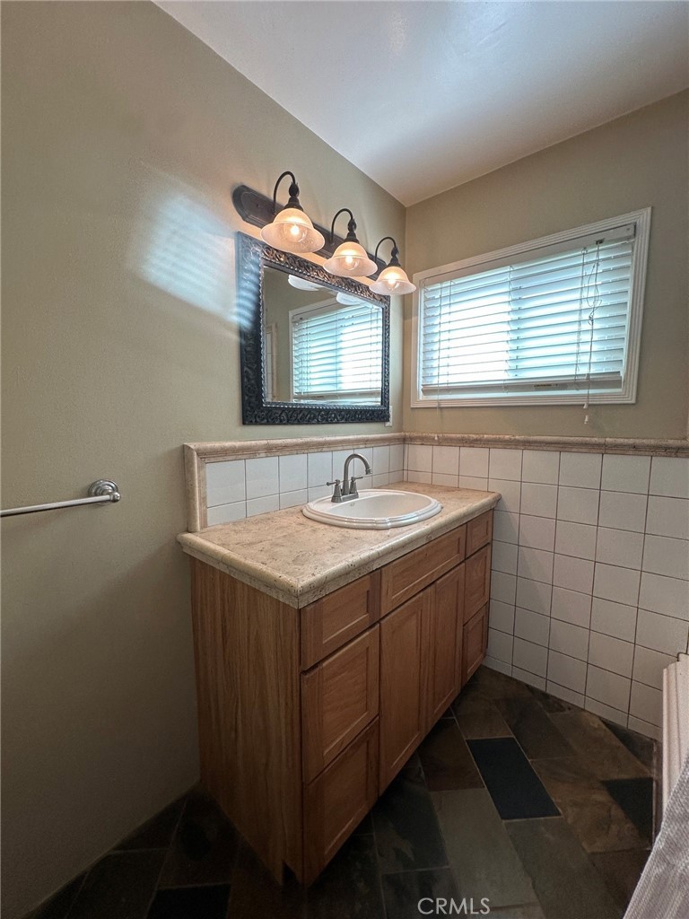 125 Nieto Avenue Property Photo 14