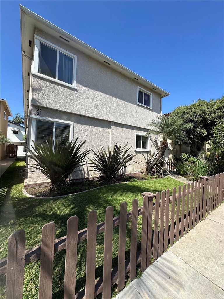 125 Nieto Avenue Property Photo 24