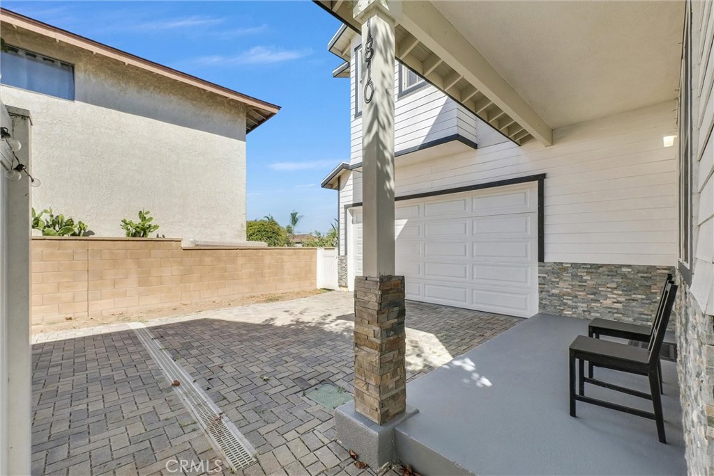 1810 Pomona Property Photo 6