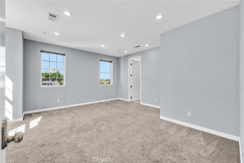 1810 Pomona Property Photo 18