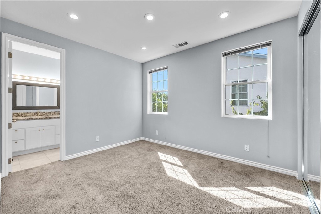 1810 Pomona Property Photo 22