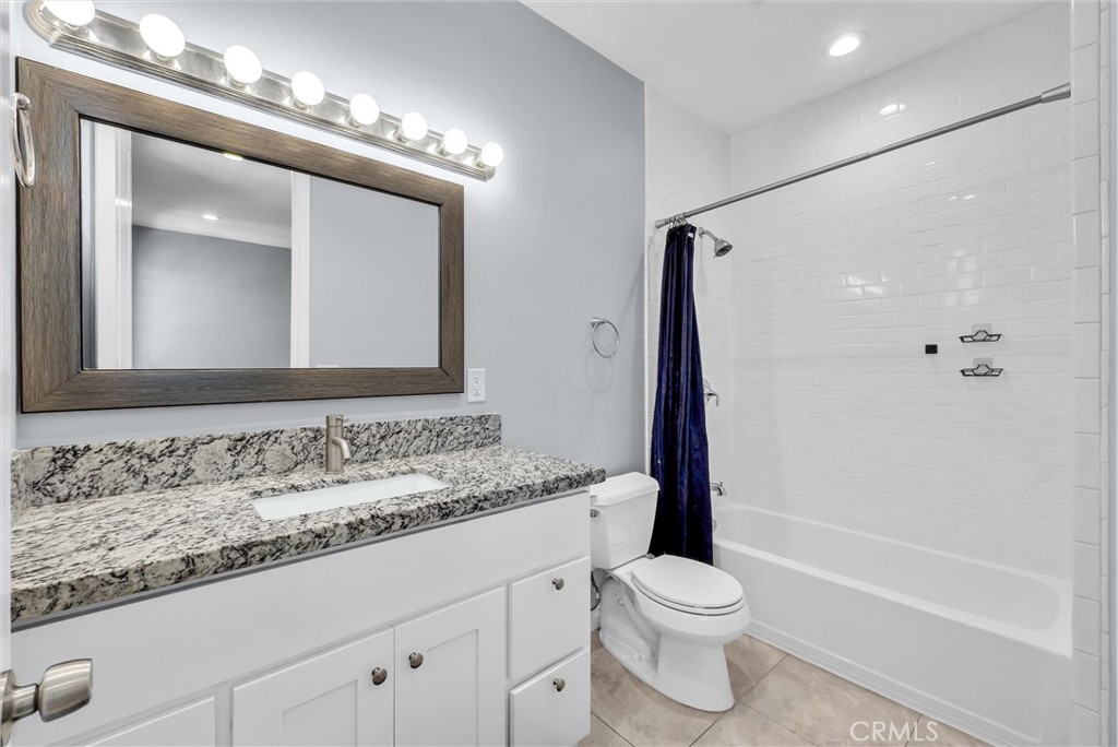 1810 Pomona Property Photo 23