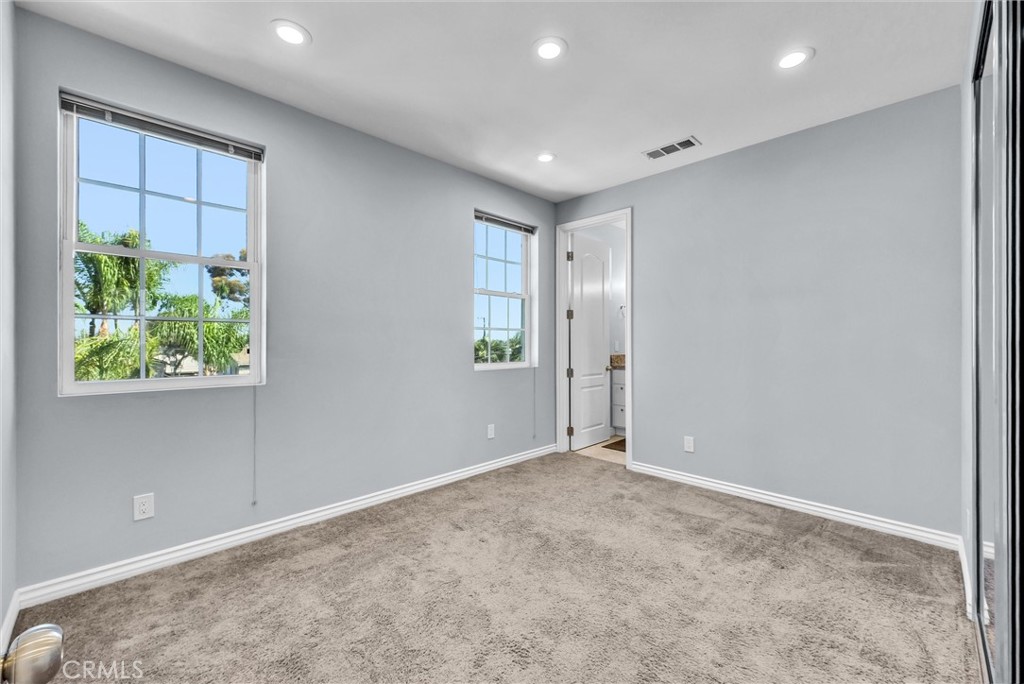 1810 Pomona Property Photo 27