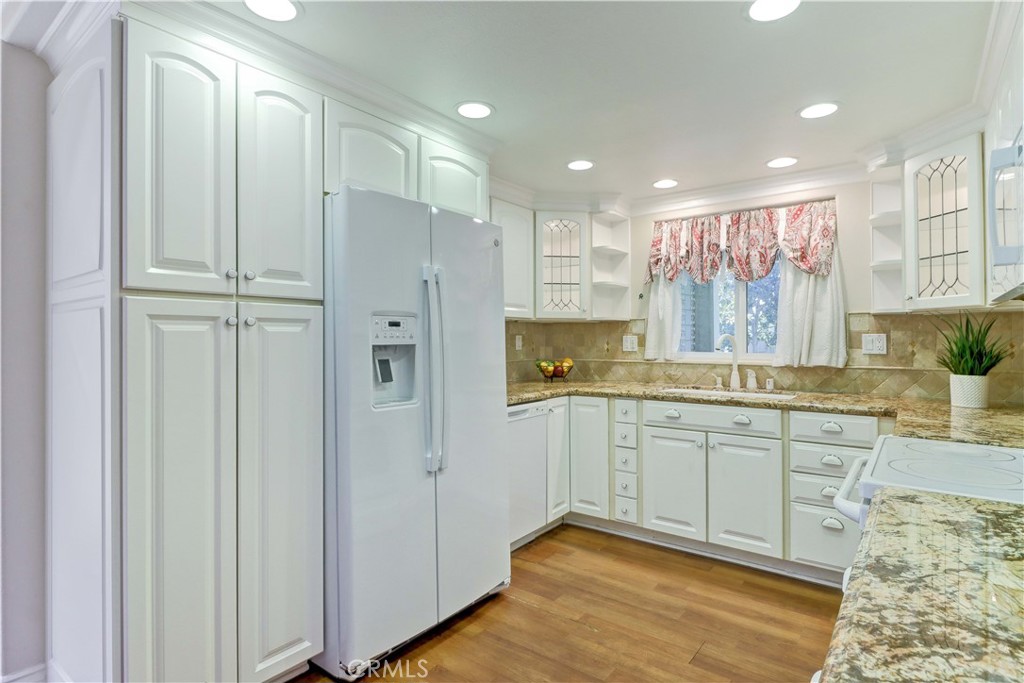 66 Calle Aragon G Property Photo 13