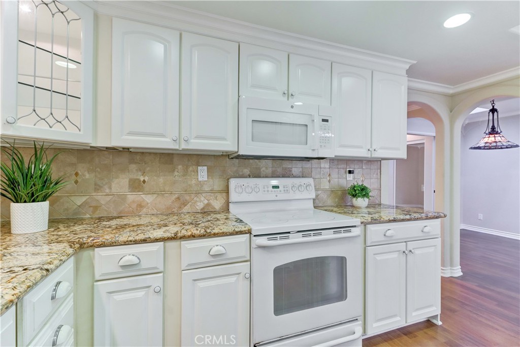 66 Calle Aragon G Property Photo 17