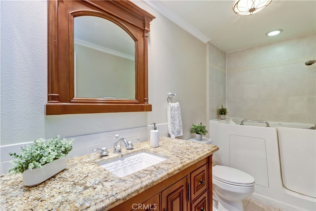66 Calle Aragon G Property Photo 26