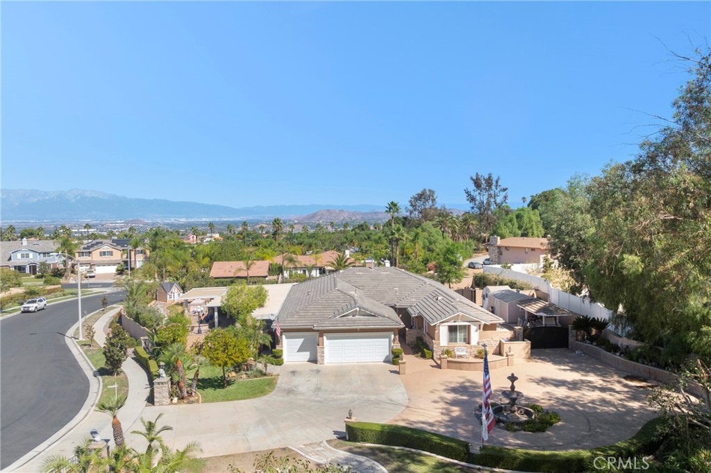 2551 Rosser Property Photo 1