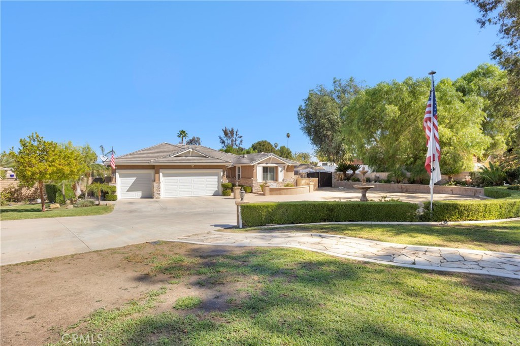 2551 Rosser Property Photo 5