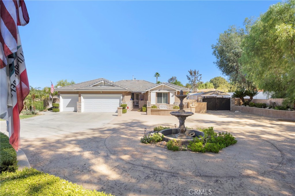 2551 Rosser Property Photo 6