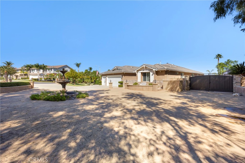 2551 Rosser Property Photo 8