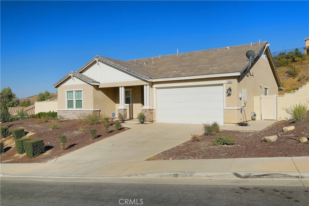 4096 Elderberry Property Photo 1