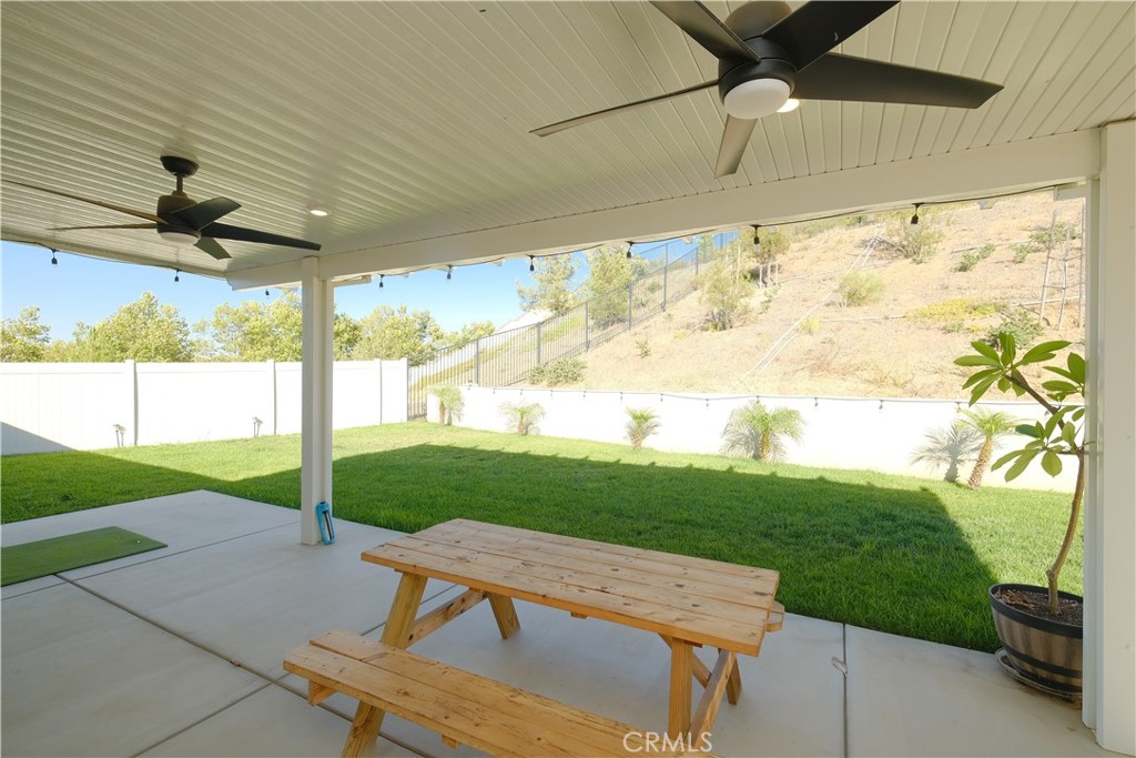 4096 Elderberry Property Photo 13