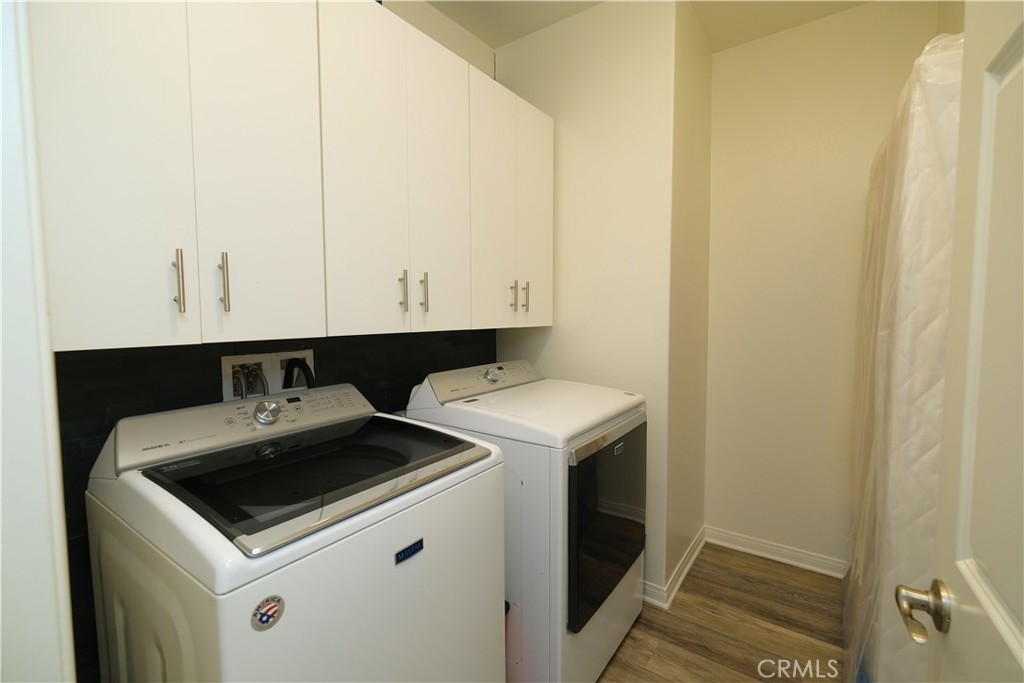4096 Elderberry Property Photo 20