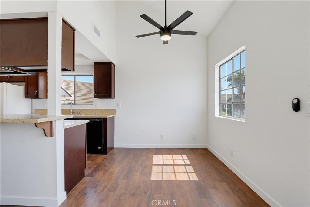 4881 Vista Dr 2 Property Photo 9