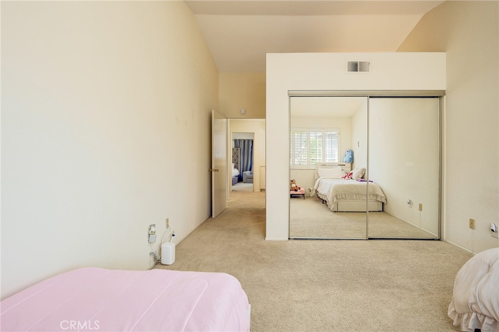 13576 Eucalyptus Street Property Photo 16