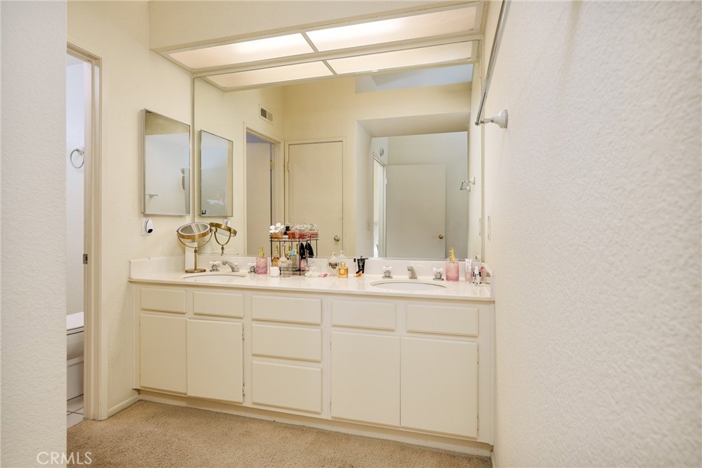 13576 Eucalyptus Street Property Photo 17