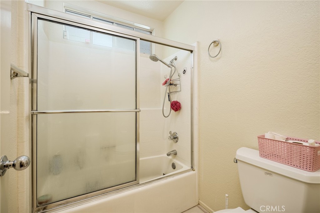13576 Eucalyptus Street Property Photo 18