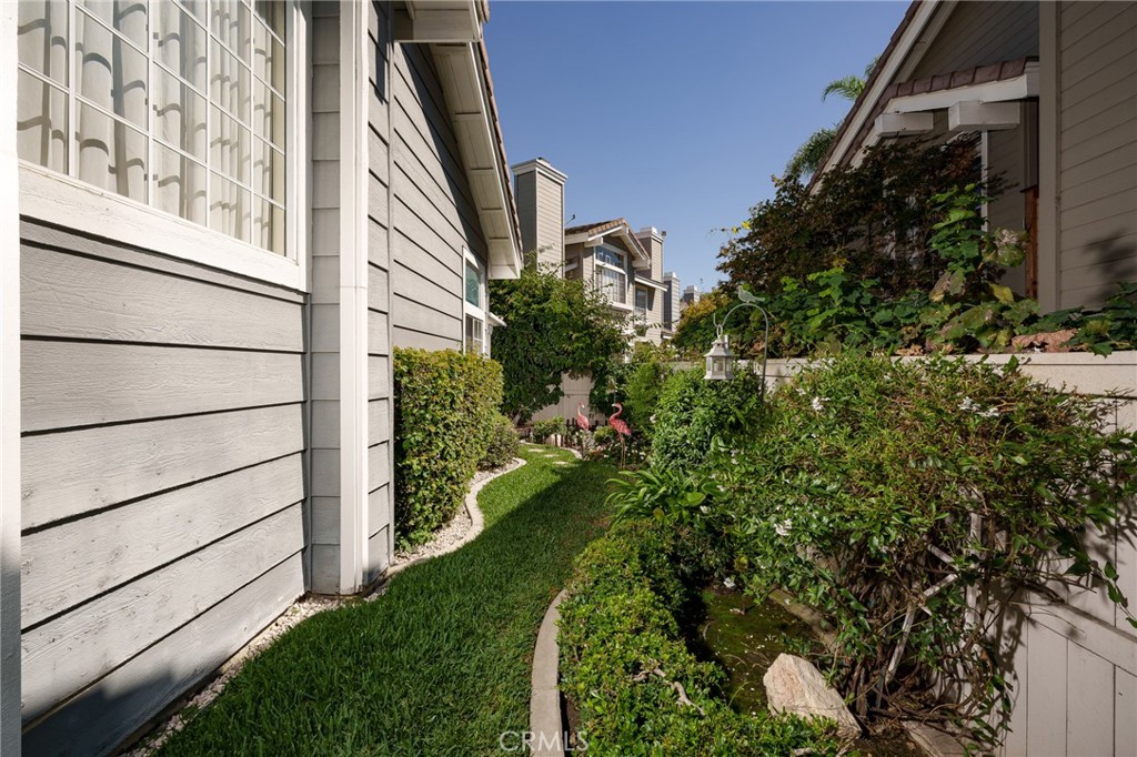 13576 Eucalyptus Street Property Photo 24