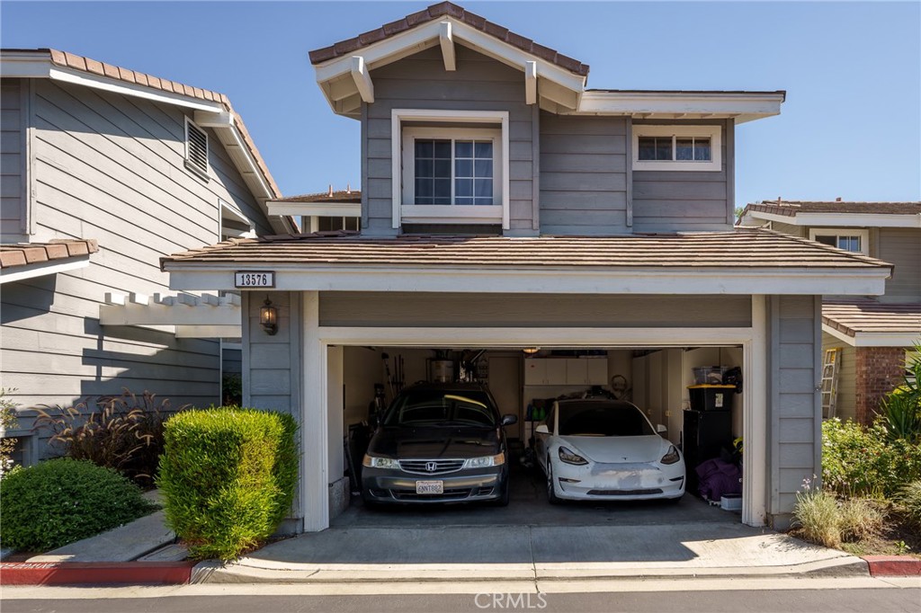 13576 Eucalyptus Street Property Photo 25
