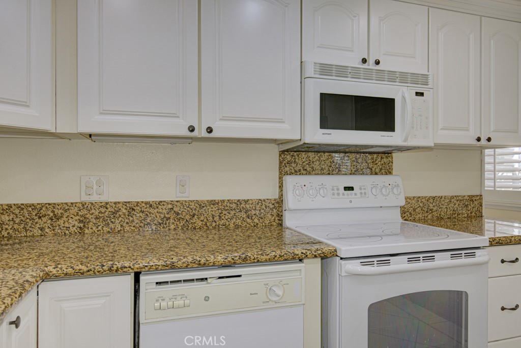 2 Via Castilla E Property Photo 10