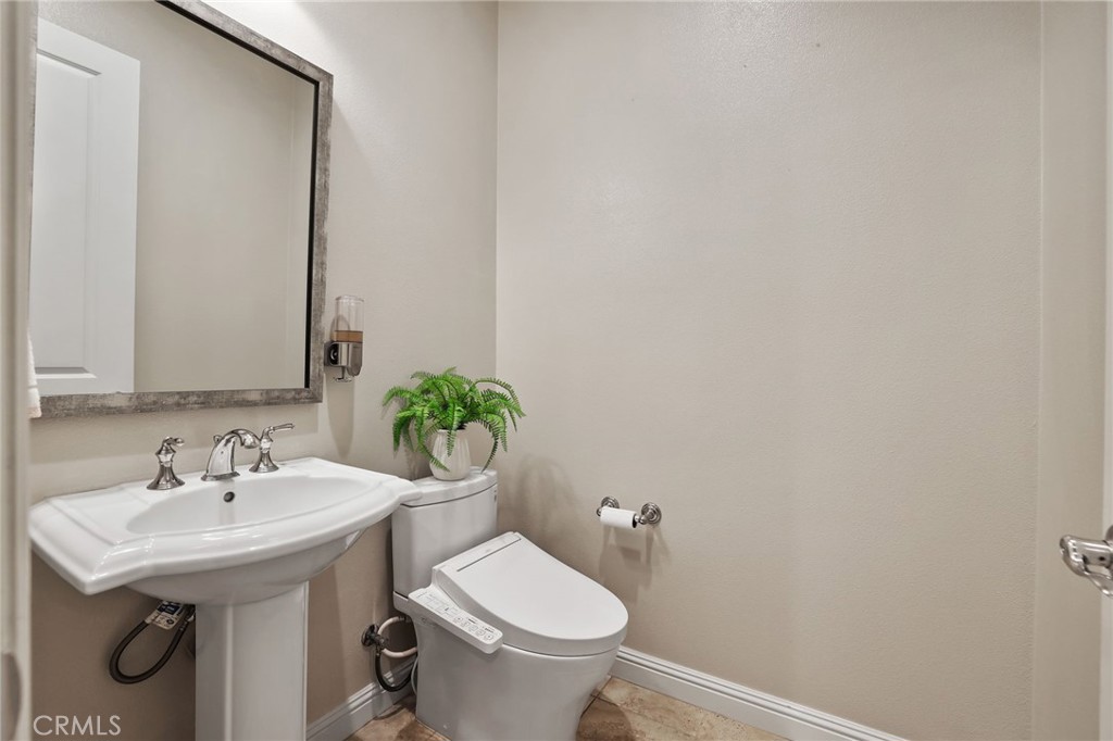 15 Verna Property Photo 21