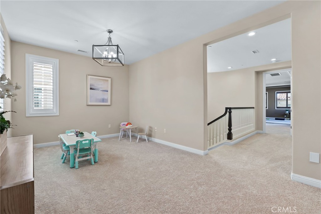 15 Verna Property Photo 27