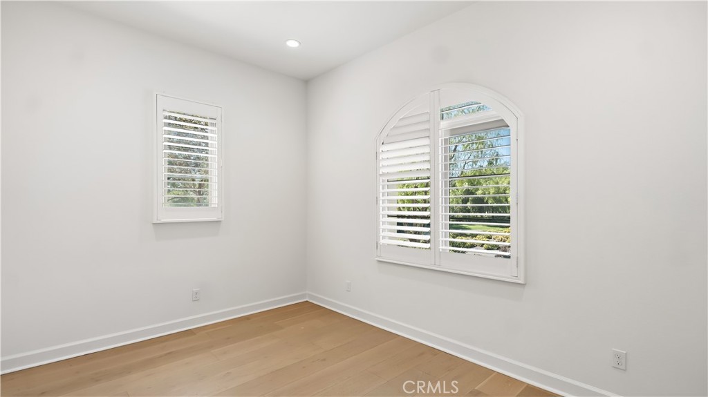 242 Sutters Property Photo 11