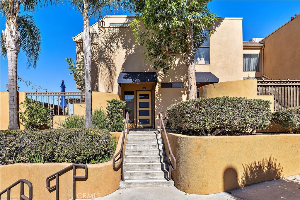 25671 Le Parc 95 Property Photo 1