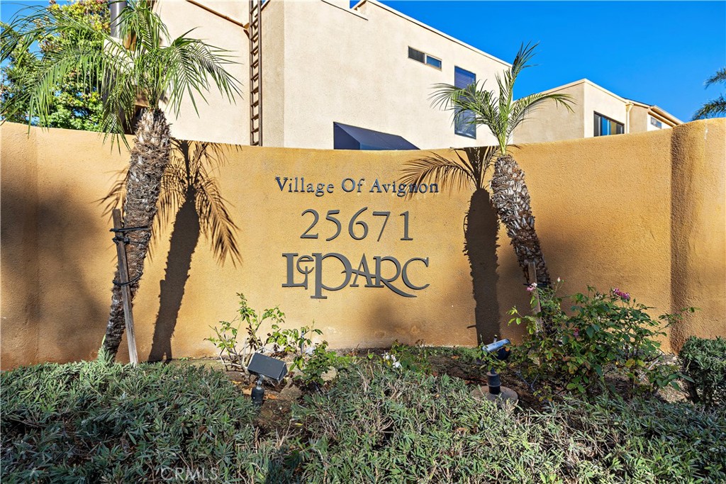 25671 Le Parc 95 Property Photo 15