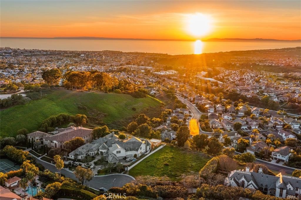 2 Point Catalina Property Photo 9