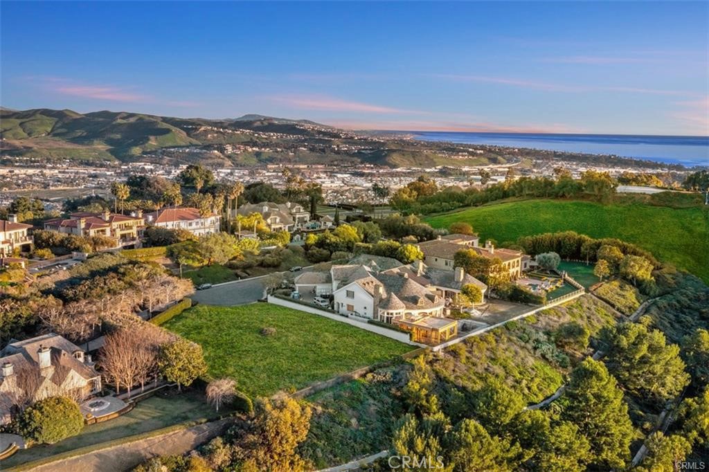 2 Point Catalina Property Photo 11