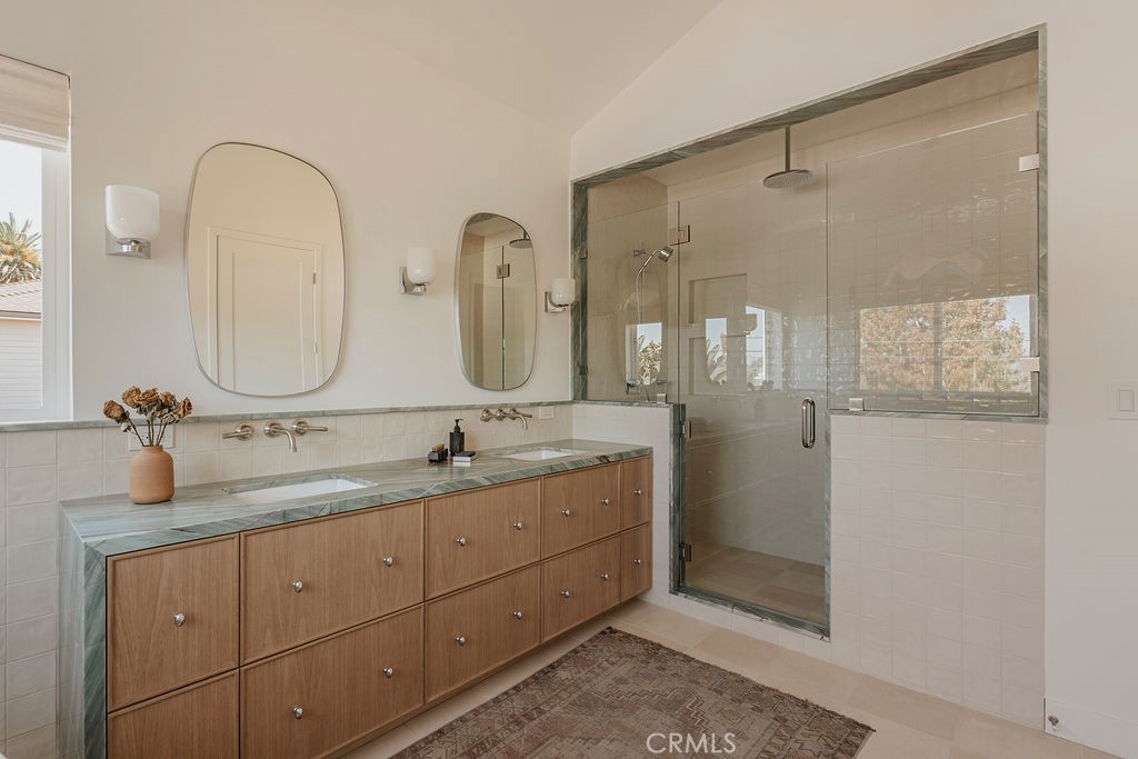288 E Bay Street Property Photo 17