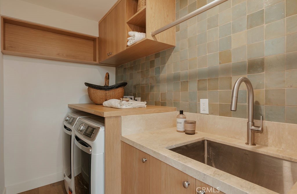 288 E Bay Street Property Photo 27