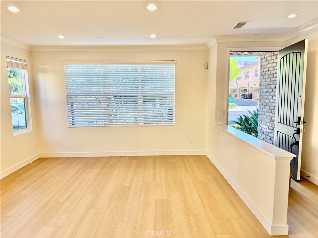 112 Crescent Moon Property Photo 5