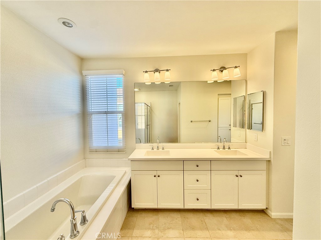 112 Crescent Moon Property Photo 18