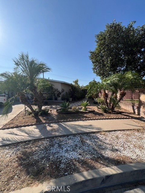 737 N Rose Street Property Photo 1