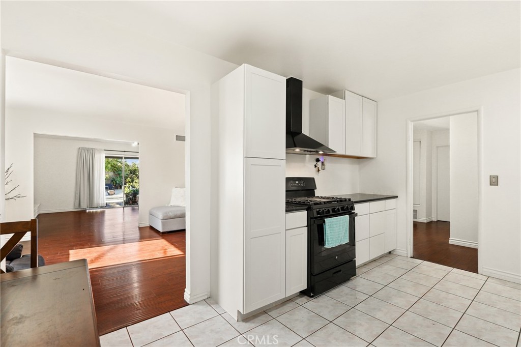 737 N Rose Street Property Photo 14