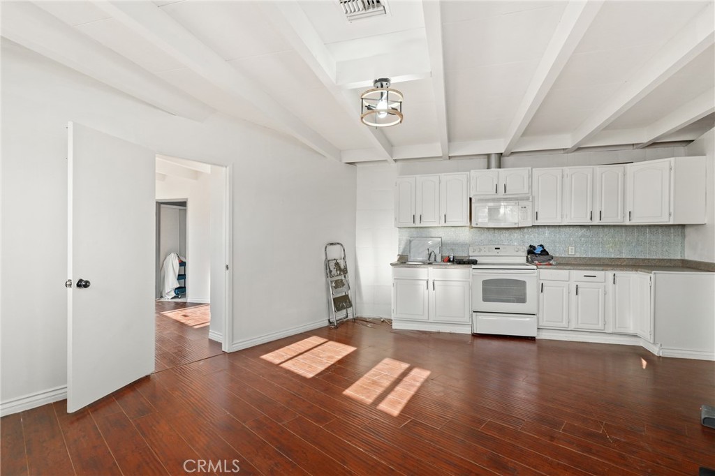 737 N Rose Street Property Photo 38